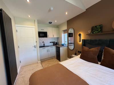 Stunning New Refurb Now Being Offered Main Photo