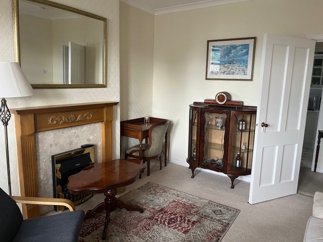 Bright room in Balgreen Main Photo