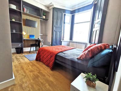 Luxury En-Suite | Bills Inc | Rhondda St SA1📍 Main Photo
