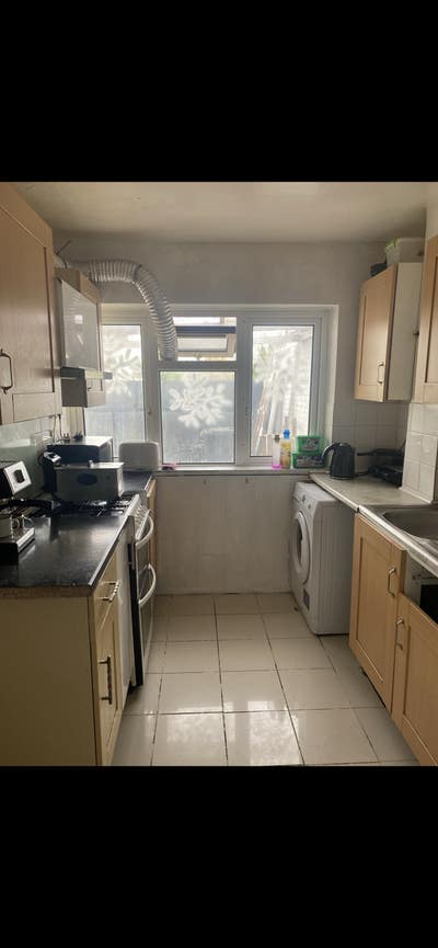 Single room in shared maisonette  Main Photo