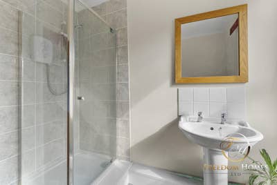 &pound;450 Furnished Room | Bills Included Main Photo