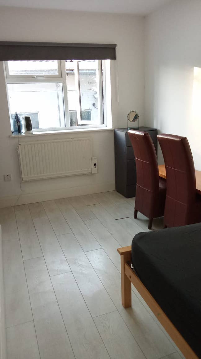 Large Double Room Near Uxbridge For 2 Months Main Photo