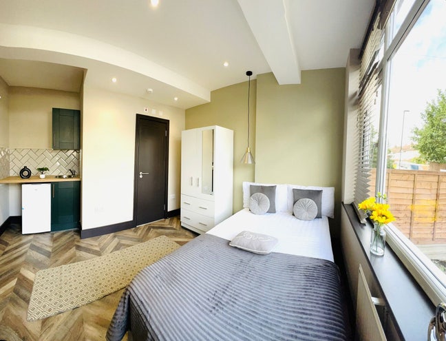 ✨ 🛏️ Ensuite Room to Let in- Streatham Main Photo
