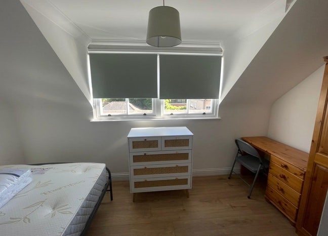 Beautifully renovated home on flower street Main Photo