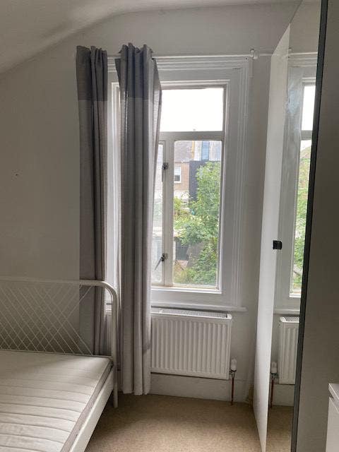 Spacious En-suite Double Room – Tooting Broadway S Main Photo