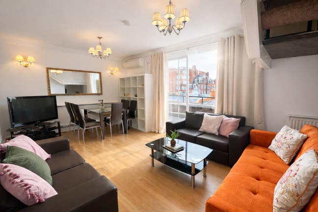 4 Bedrooms Duplex Flat with Terrace + AC📍Mayfair Main Photo