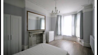 EX LARGE ROOM IG3 4 min frm Station Bill in Main Photo