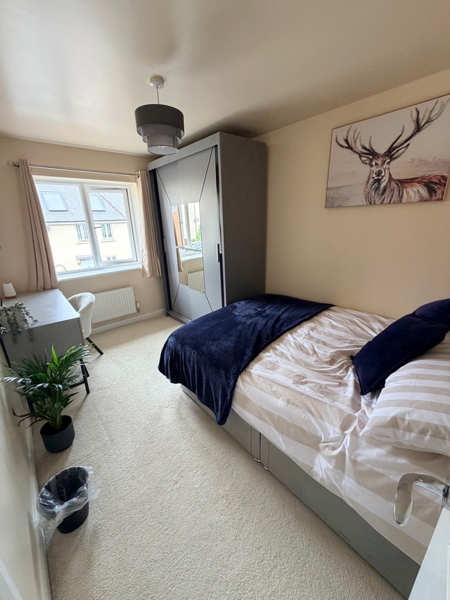 Spacious double room All Bills Inc &pound;600 PCM Main Photo