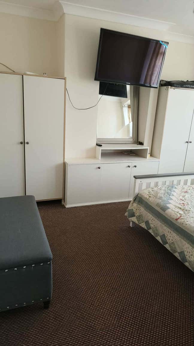 A double room Available in Greenford  Main Photo