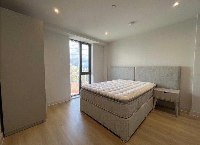 Looking to rent a two bed in Waterhouse Gardens Main Photo