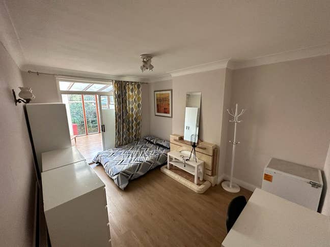 Spacious Double Room in Willesden Main Photo