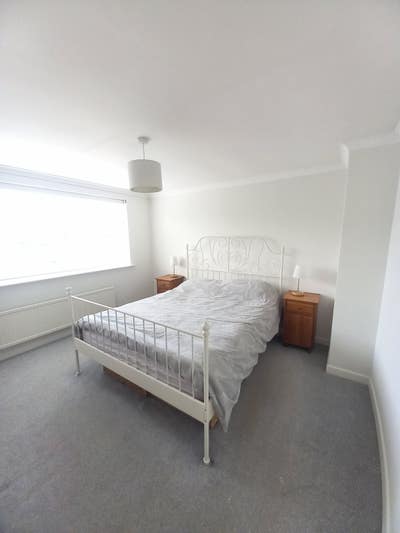 Spacious room available for short or long term  Main Photo