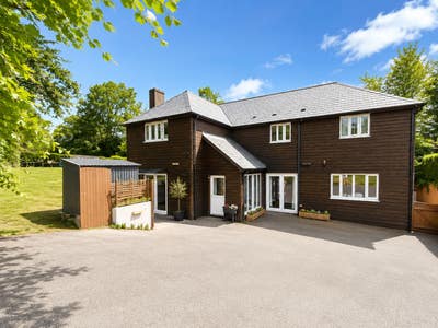 Substantial Eight Bedroom Detached Family Home wit Main Photo