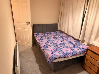 Single Room for Rent- Near Luton Air Port  Main Photo