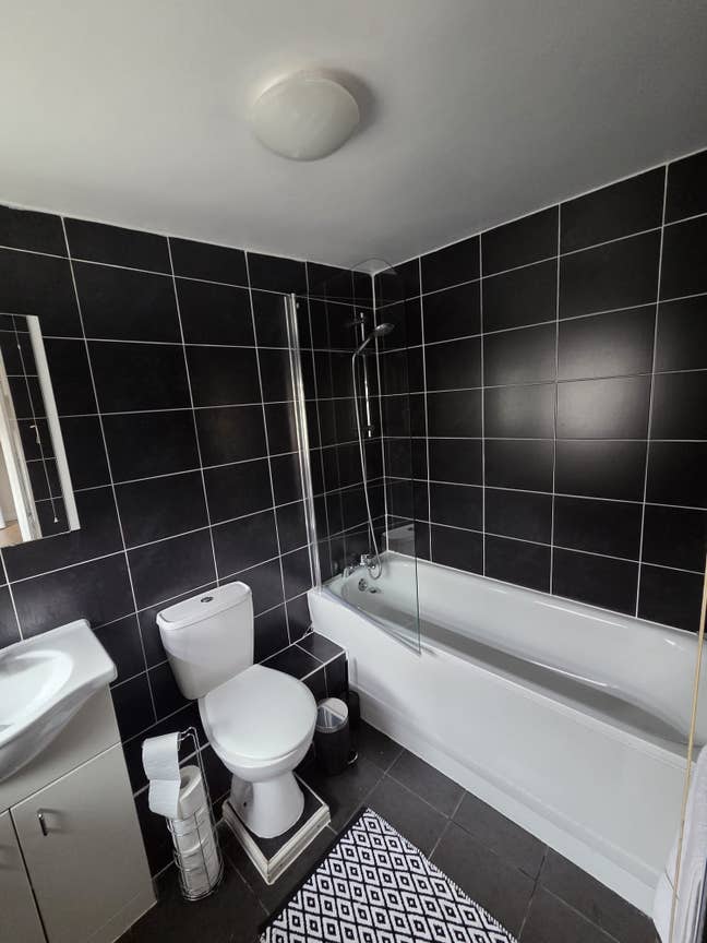 Beautiful Double Room | Excellent Transport  Main Photo