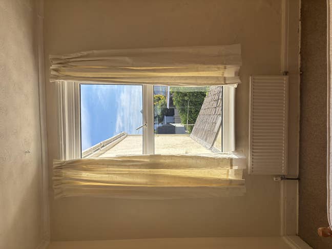 URGENT!! one room still needs to be filled  Main Photo