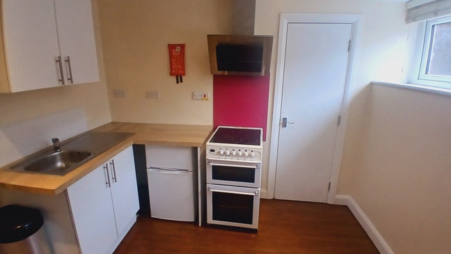 ST6/Burslem. Studio Furnished. PARKING Main Photo
