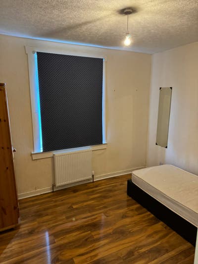 🏡 Double Bedroom Available in a 2-Bedroom Flat Main Photo
