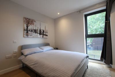 Double Room + Private Bath | Islington N1 Main Photo