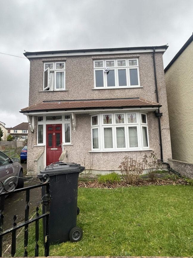 Replacement Student needed! (4 bedroom house) Main Photo