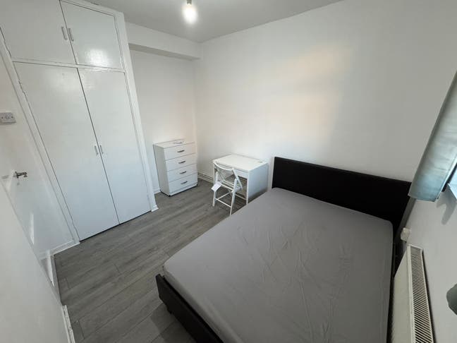 Cheap Double Room Ready To Move In  Main Photo