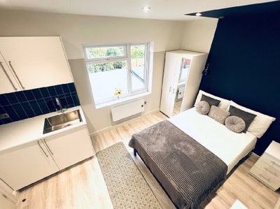 ✨🛏️ 2X En-Suite Rooms to Let 📍Uxbridge  Main Photo