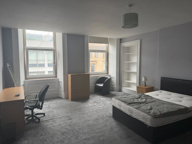 Large double room available 600/month  Main Photo