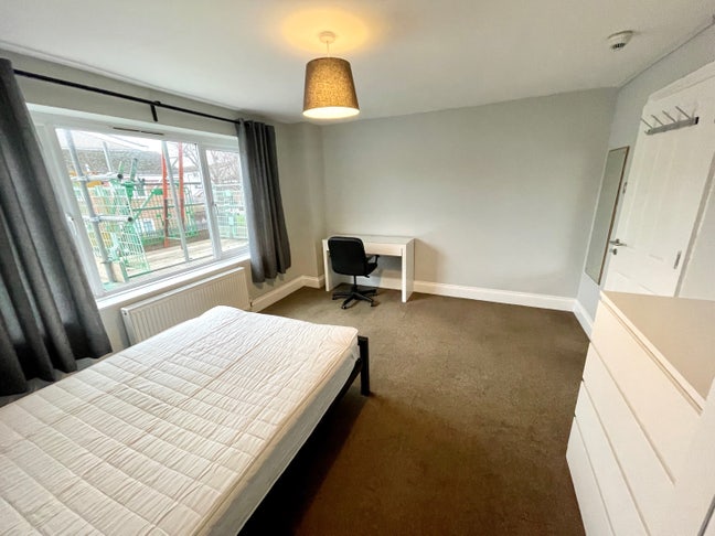 Old Market, large double room Main Photo