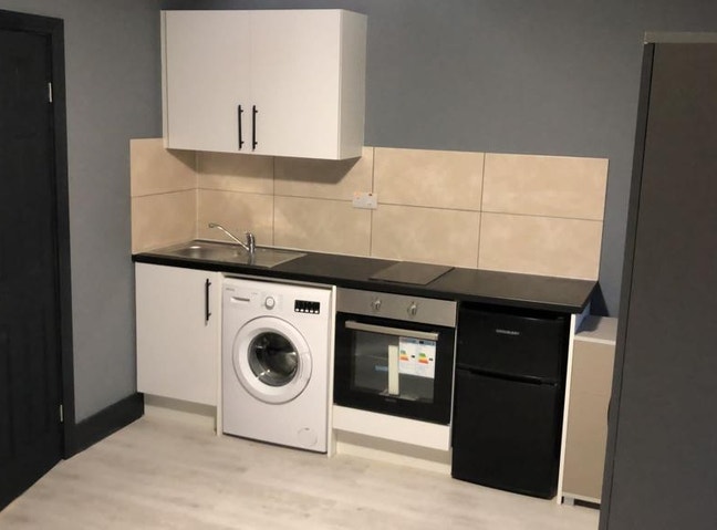 Studio flat in Maidenhead, SL6  Main Photo
