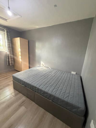 Ensuite  Room  in London, Hounslow TW4 Main Photo