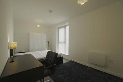 1 Double Bedroom | Birmingham City Centre Main Photo