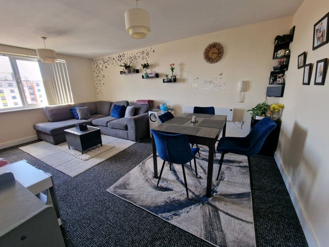 Double En-Suite Room for Rent Main Photo
