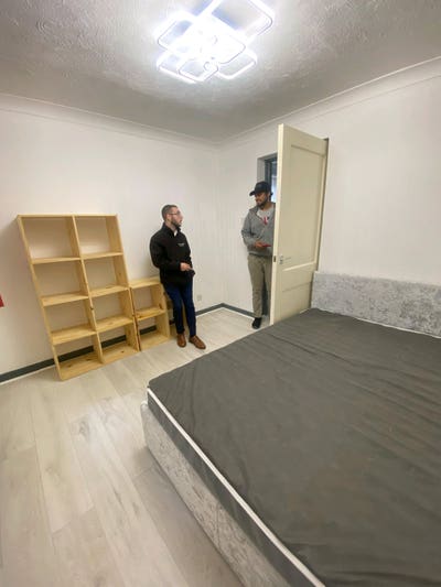 Single room available immediately. Main Photo