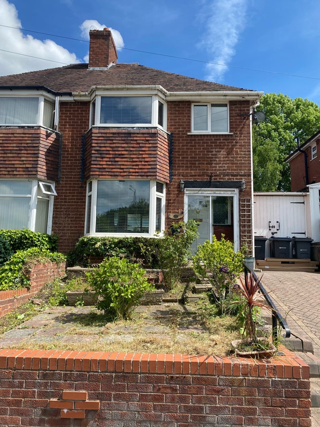 3-Bedroom Semi Detached House to Rent Main Photo