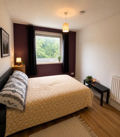 Cosy Room in 3 Bed Flat| Limehouse| Living Room  Main Photo
