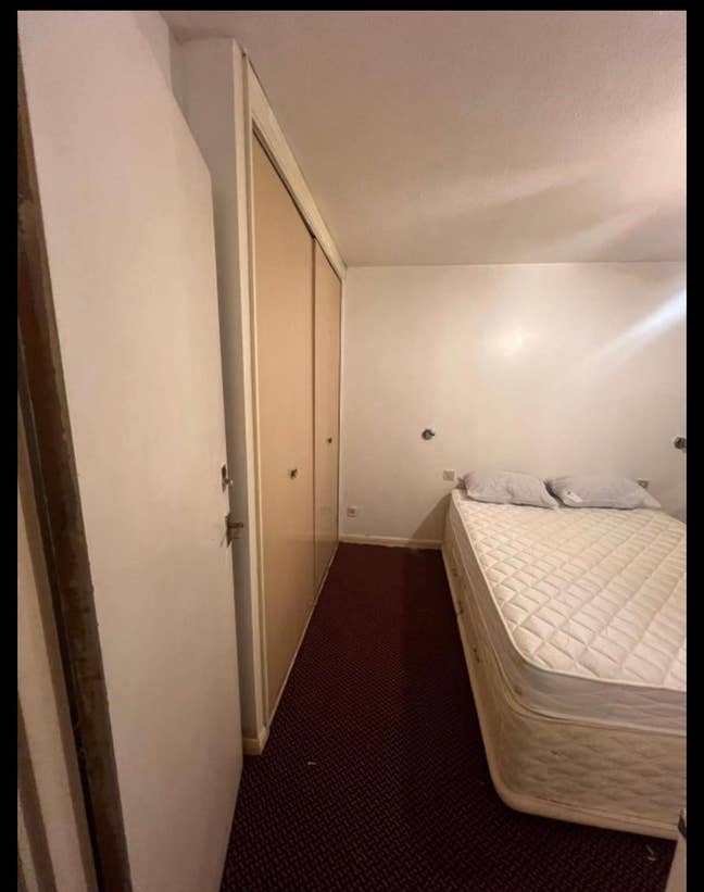 1 single/Double room fully furnished room availabl Main Photo
