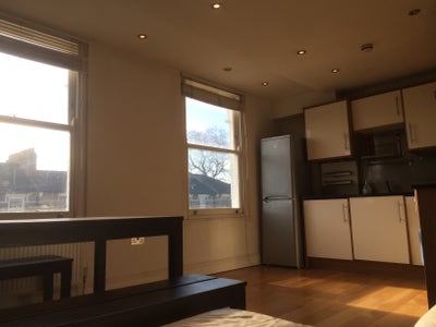  1 Bedroom Flat - All Bills Incl  Main Photo