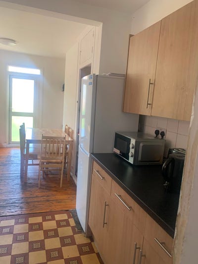 Double room available in N4 Main Photo