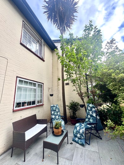 Double room in SW15 Main Photo