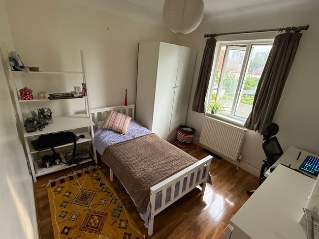 Cozy, Quiet & Bright Single in Kidbrooke Main Photo