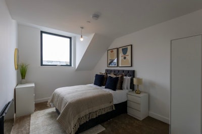 1 bed with private bath in a new build. Main Photo
