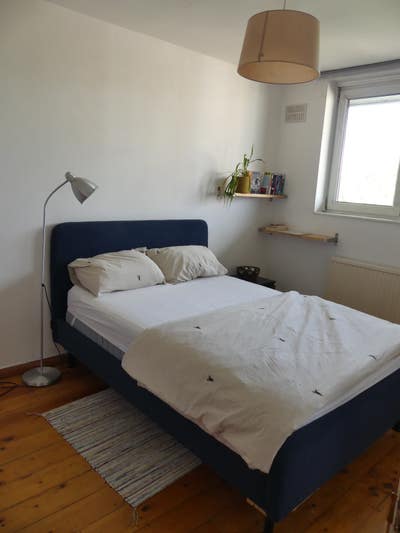 Room to let in 2 bed flatshare Main Photo