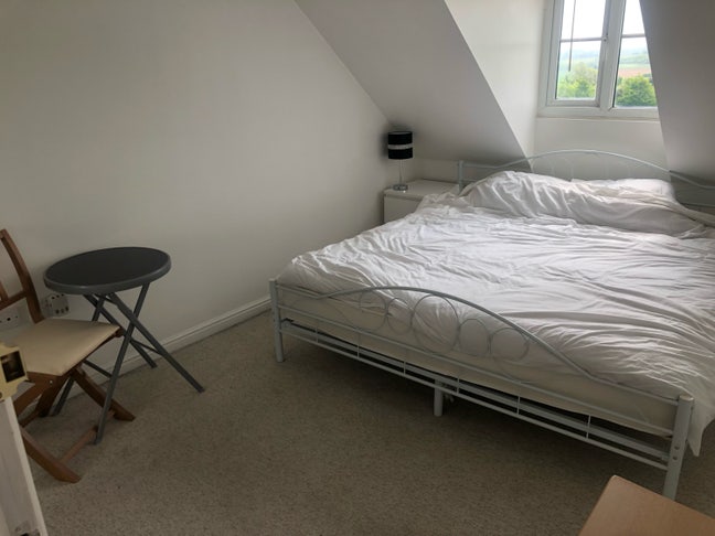 Lovely quiet double in Witham Main Photo