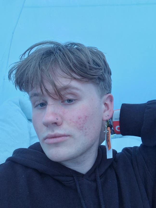 Young professional seeking social flatmates Main Photo