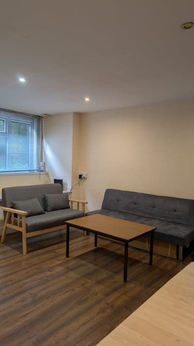Beautiful Fully Furnished 2-Bedroom House to Rent Main Photo