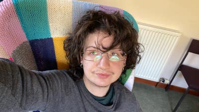 Professional and Masters Student Looking for LGBT+ Main Photo