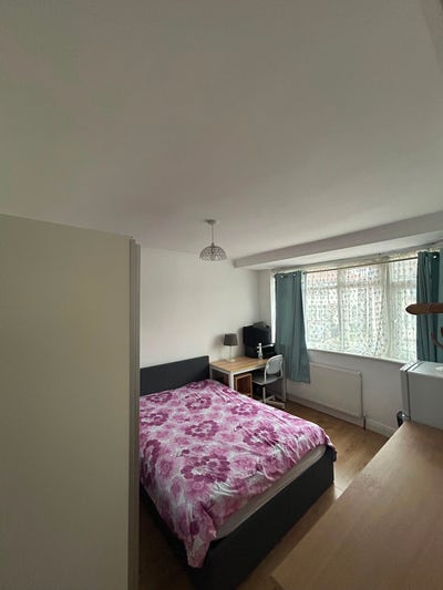 One-Bedroom Available Main Photo
