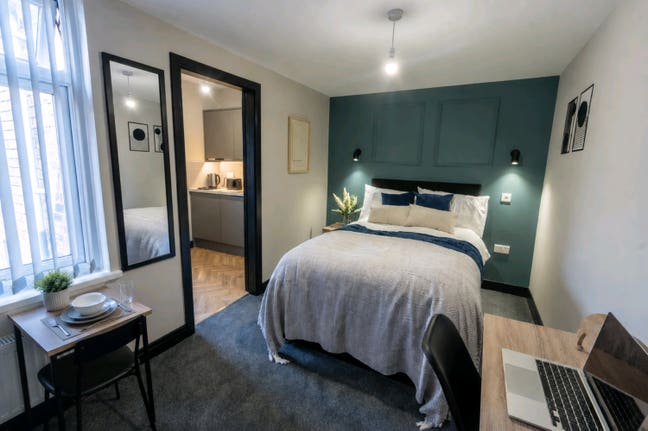 Brandnew, Kitchenette-Ensuite Near Town Centre  Main Photo