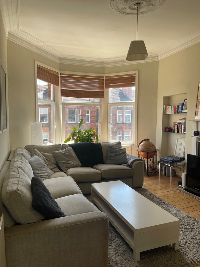 Bright Double Room in Hyndland | 1  August Main Photo