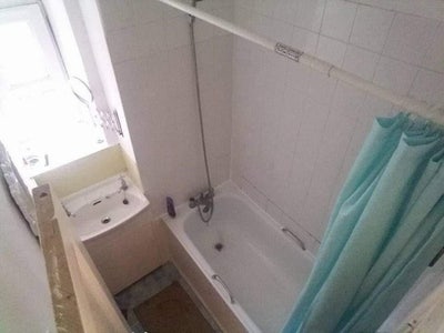Single Room Main Photo